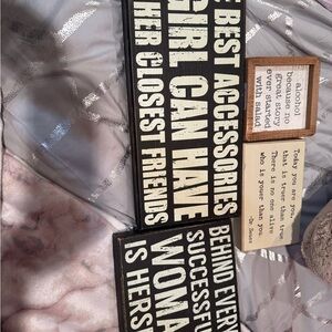 Black and White Inspirational Quote Plaque Set